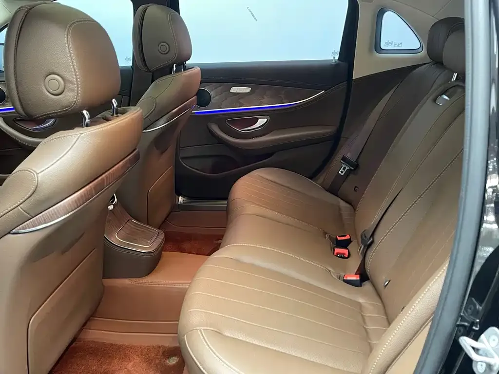 Mercedes-Benz E-Class 2023 из CN, фото 8
