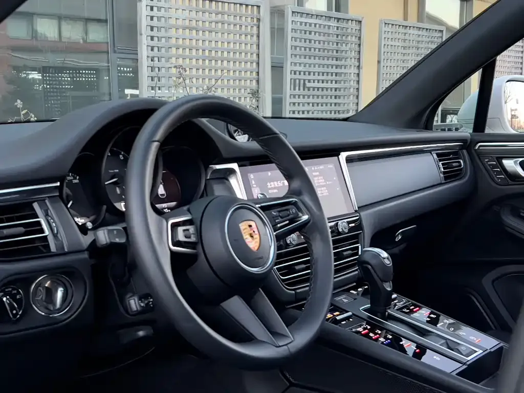 Porsche Macan 2024 из CN, фото 2