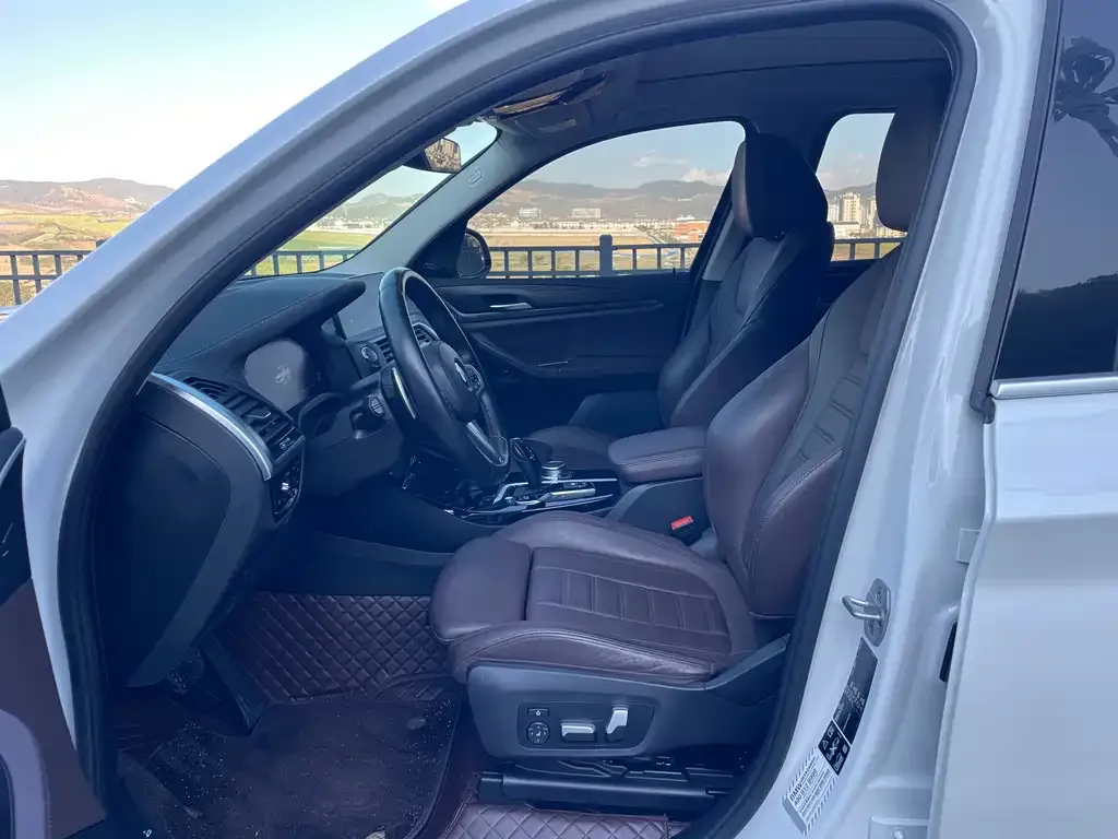 BMW X3 2021 из CN, фото 2