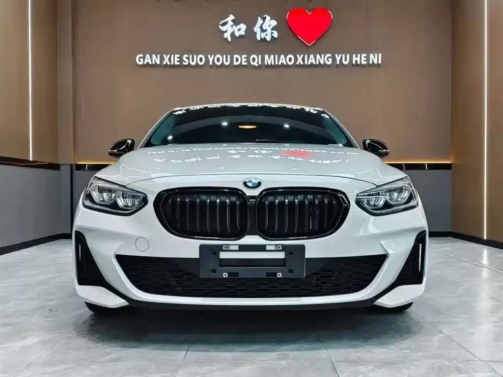 BMW 1 Series 2023 из CN, фото 8