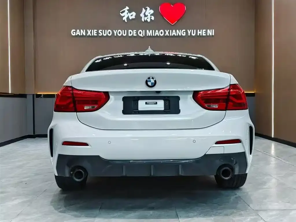 BMW 1 Series 2023 из CN, фото 2
