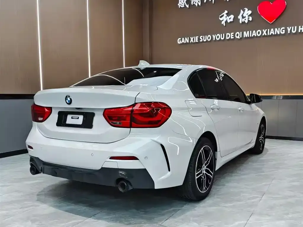 BMW 1 Series 2023 из CN, фото 4