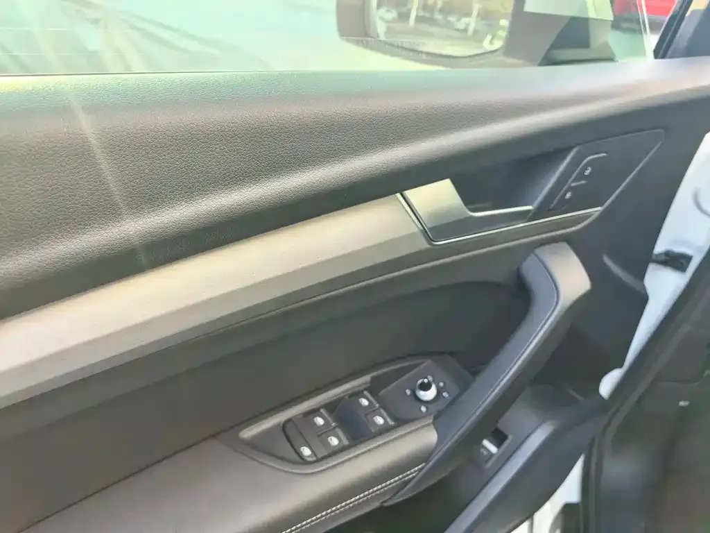 Audi Q5L Sportback 2022 из CN, фото 7
