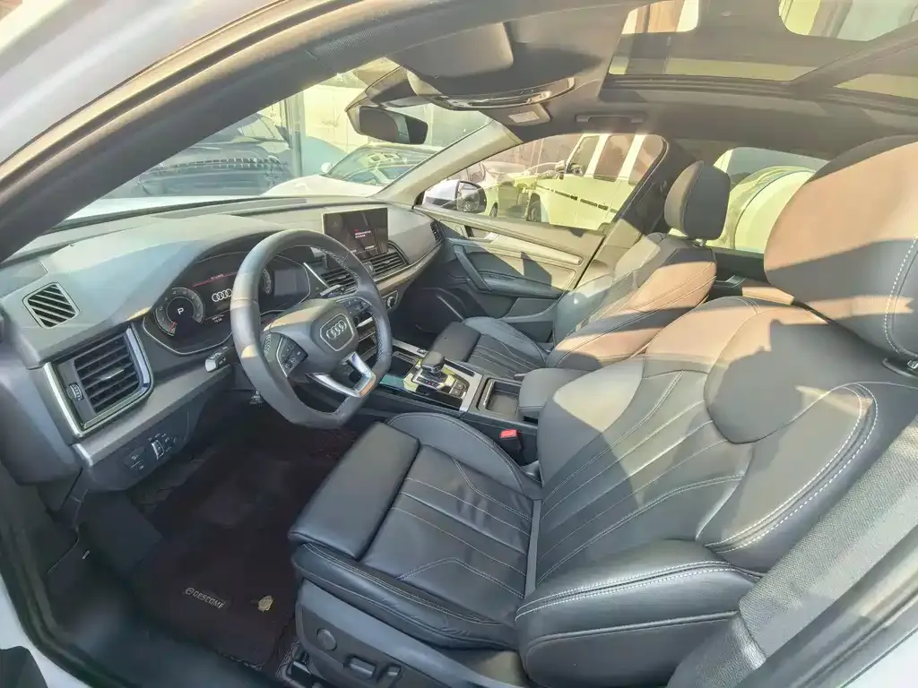 Audi Q5L Sportback 2022 из CN, фото 4