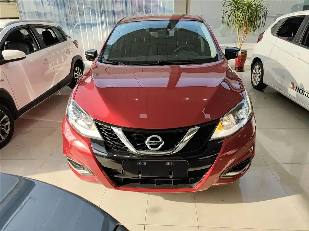 Nissan Tiida 2022 из CN, фото 3