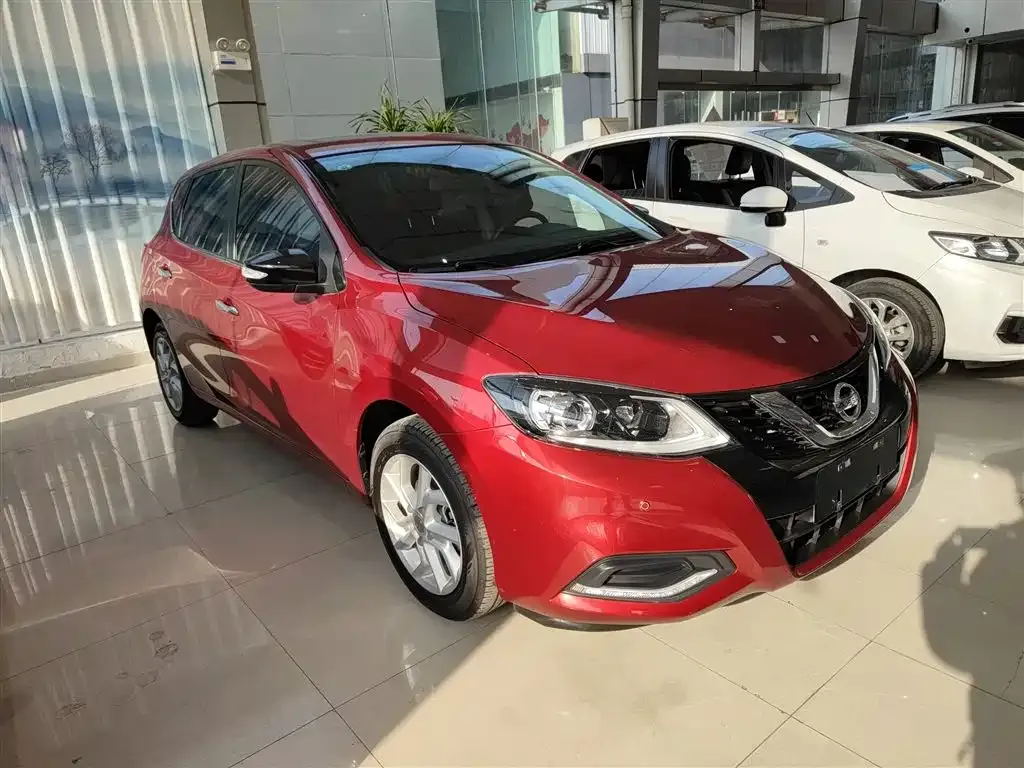Nissan Tiida 2022 из CN, фото 4