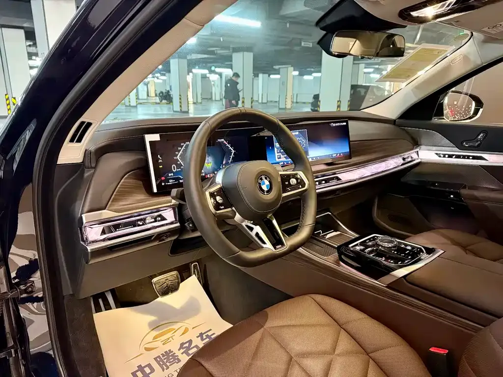 BMW 7 Series 2025 из CN, фото 7