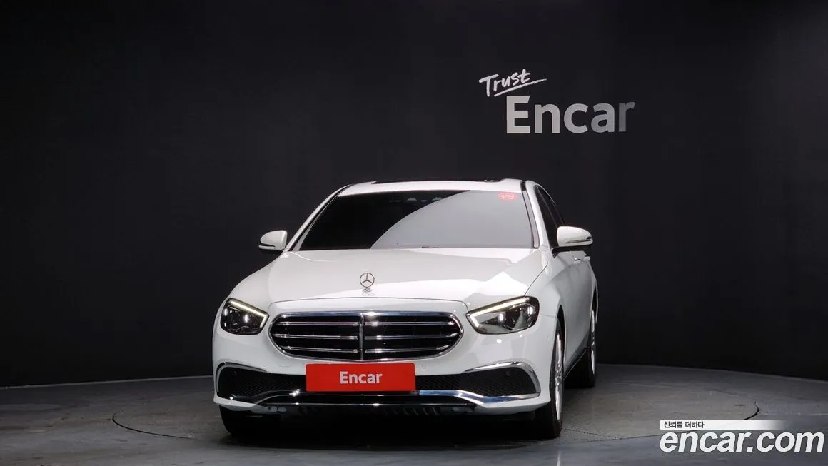 Mercedes-Benz E-Class — фото 5
