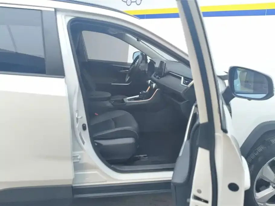 Toyota RAV4 2021 из CN, фото 6