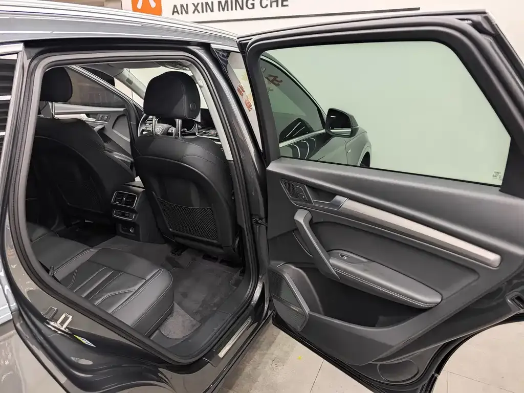 Audi Q5L 2022 из CN, фото 4