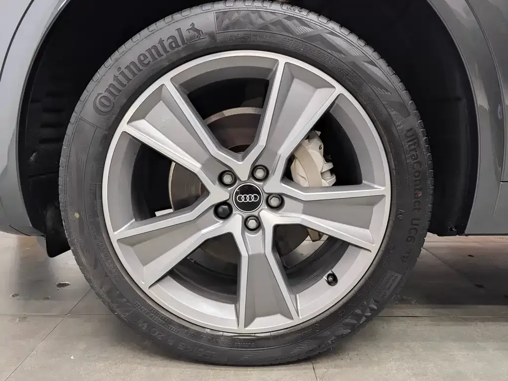 Audi Q5L 2022 из CN, фото 6
