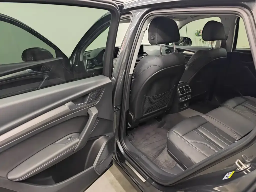 Audi Q5L 2022 из CN, фото 10