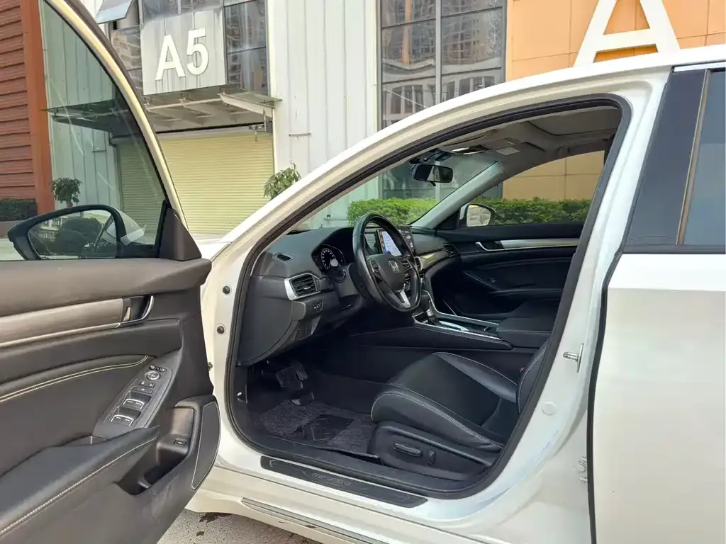 Honda Inspire 2021 из CN, фото 7
