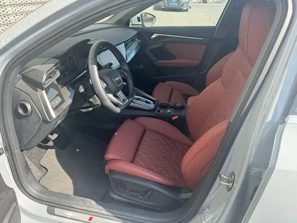 Audi A3 2024 из CN, фото 3