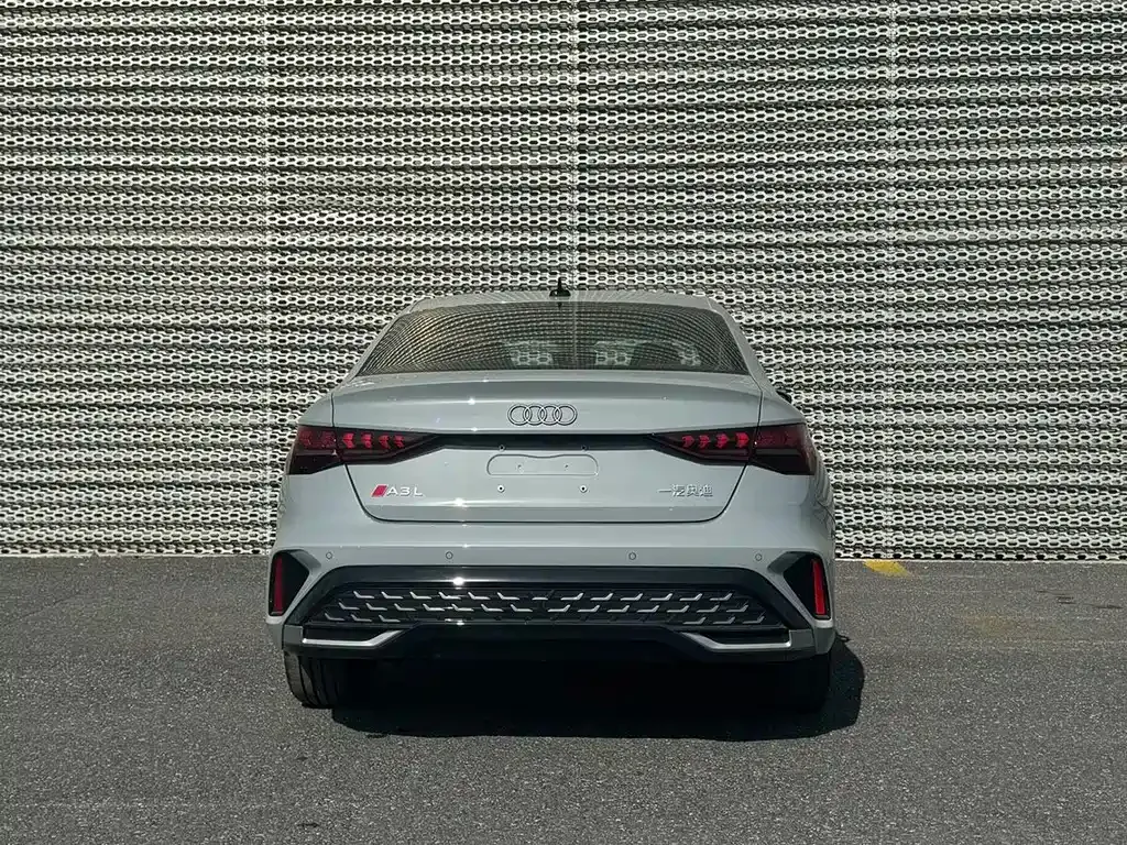 Audi A3 2024 из CN, фото 10