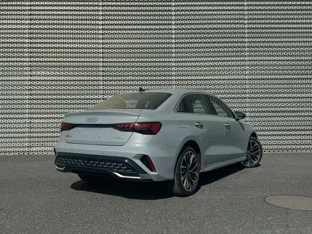 Audi A3 2024 из CN, фото 4