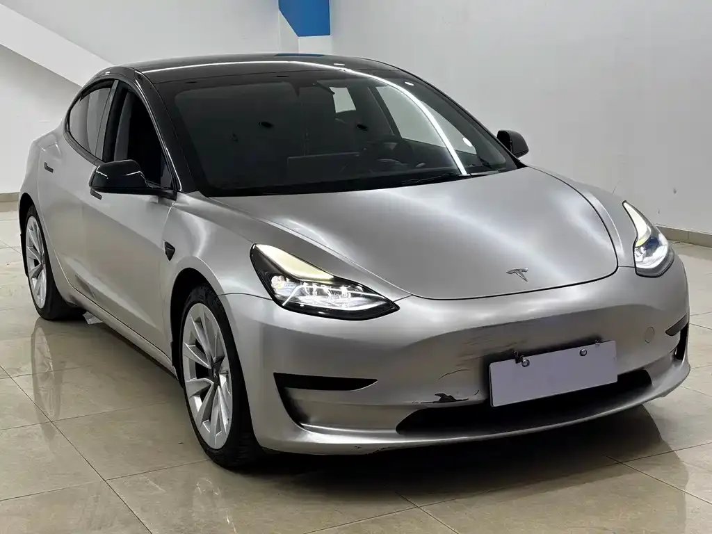 Tesla Model 3 — фото 4