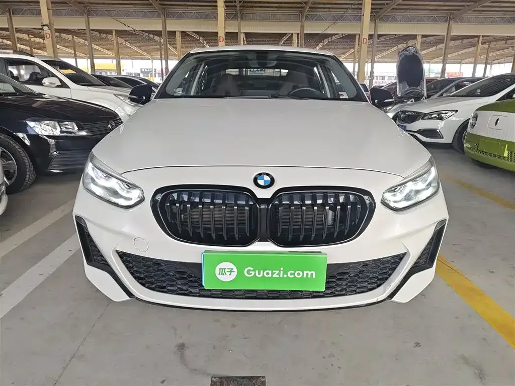 BMW 1 Series 2021 из CN, фото 3
