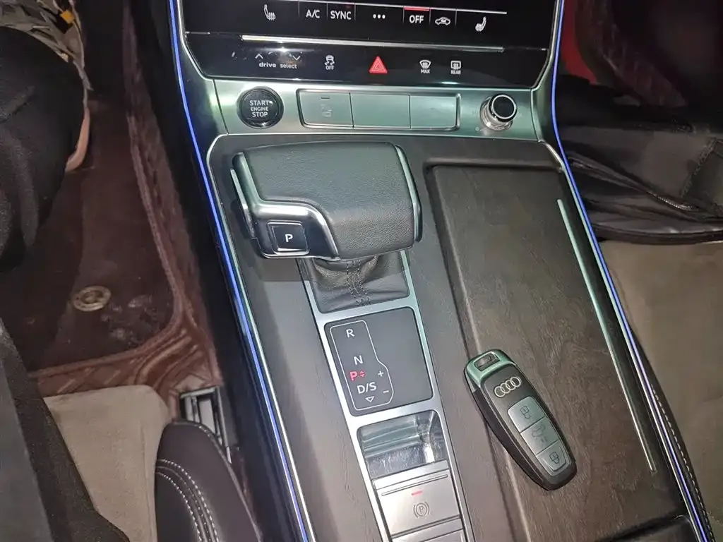 Audi A6L 2023 из CN, фото 5