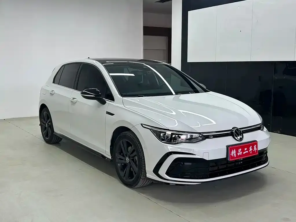 Volkswagen Golf 2023 из CN, фото 10