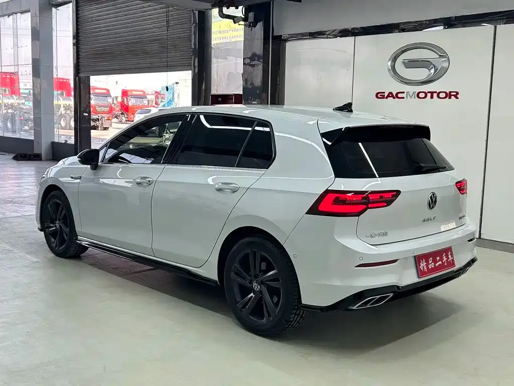 Volkswagen Golf 2023 из CN, фото 4