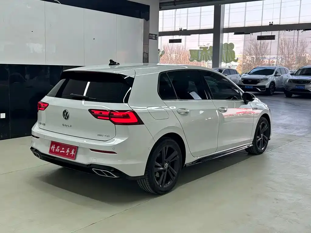 Volkswagen Golf 2023 из CN, фото 6