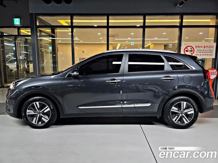 Kia Niro 2021 из KR, фото 2