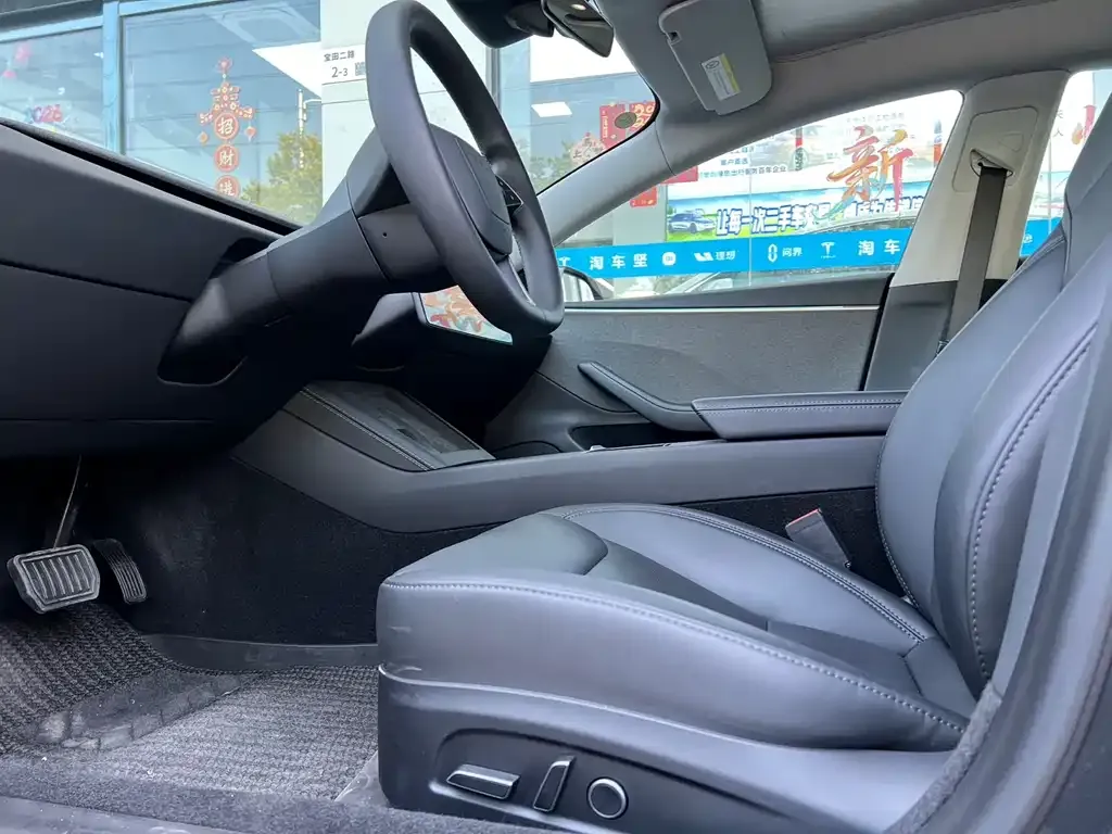 Tesla Model 3 — фото 2