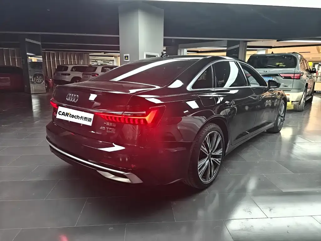 Audi A6L 2024 из CN, фото 5