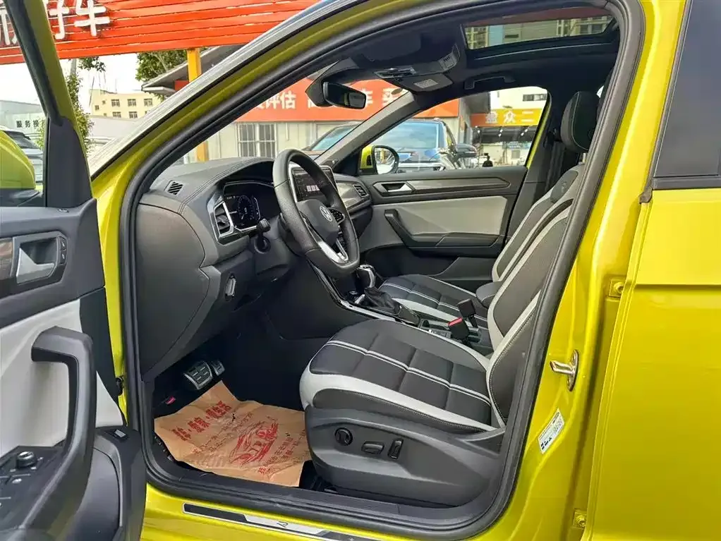 Volkswagen T-Roc 2023 из CN, фото 5