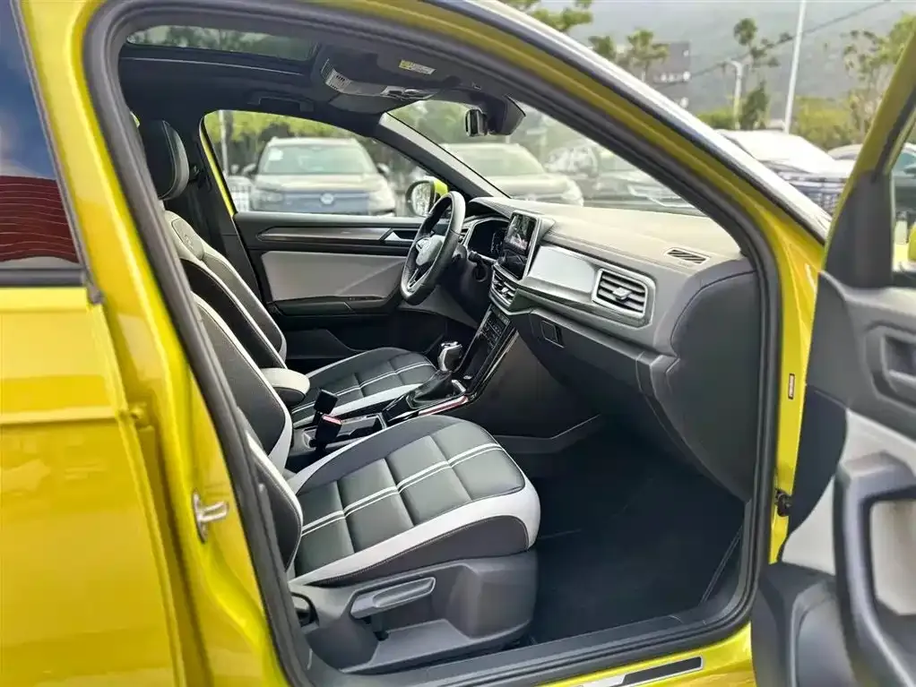 Volkswagen T-Roc 2023 из CN, фото 6