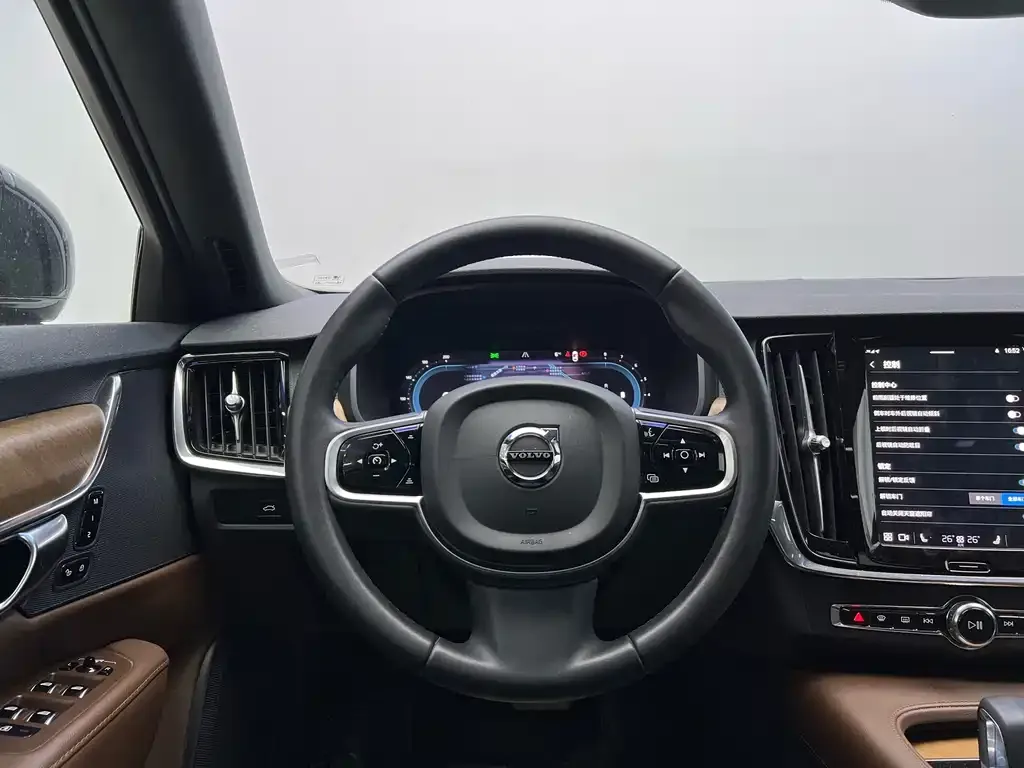 Volvo S90 2024 из CN, фото 6