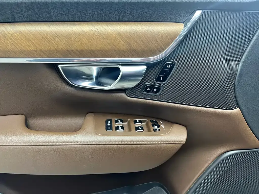 Volvo S90 2024 из CN, фото 10