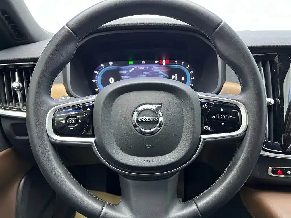 Volvo S90 2024 из CN, фото 5