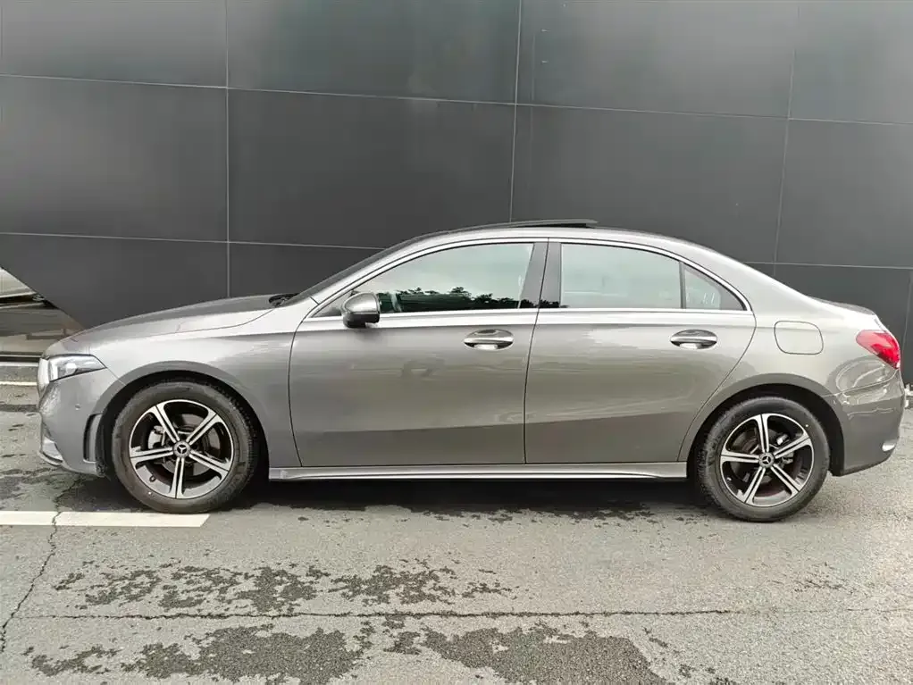 Mercedes-Benz A-Class 2023 из CN, фото 3