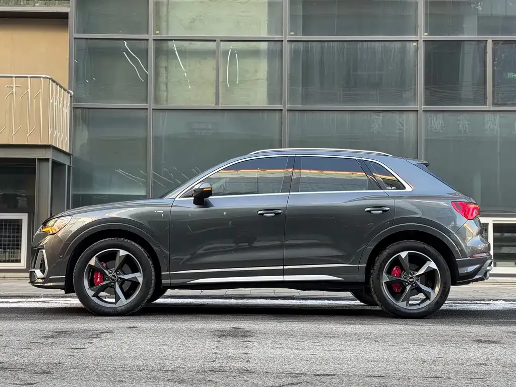 Audi Q3 2021 из CN, фото 6