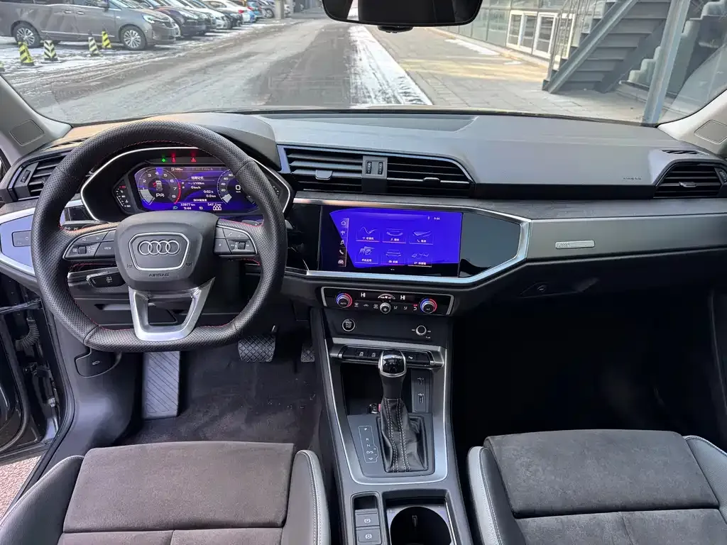 Audi Q3 2021 из CN, фото 10