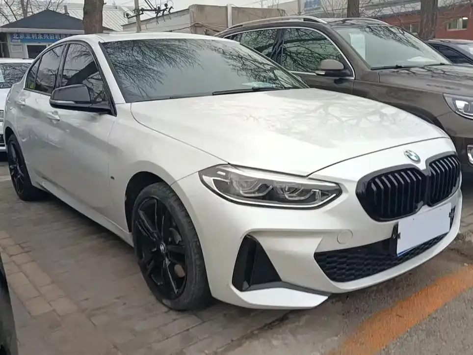 BMW 1 Series 2021 из CN, фото 3