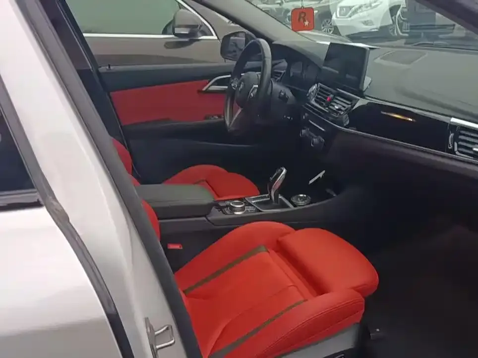 BMW 1 Series 2021 из CN, фото 7