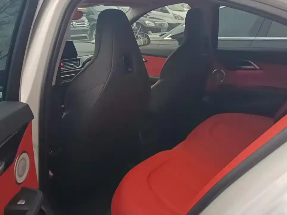 BMW 1 Series 2021 из CN, фото 9