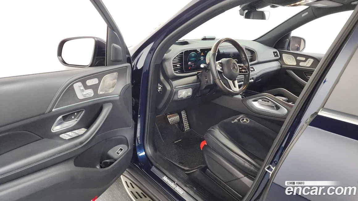 Mercedes-Benz GLS-Class — фото 10