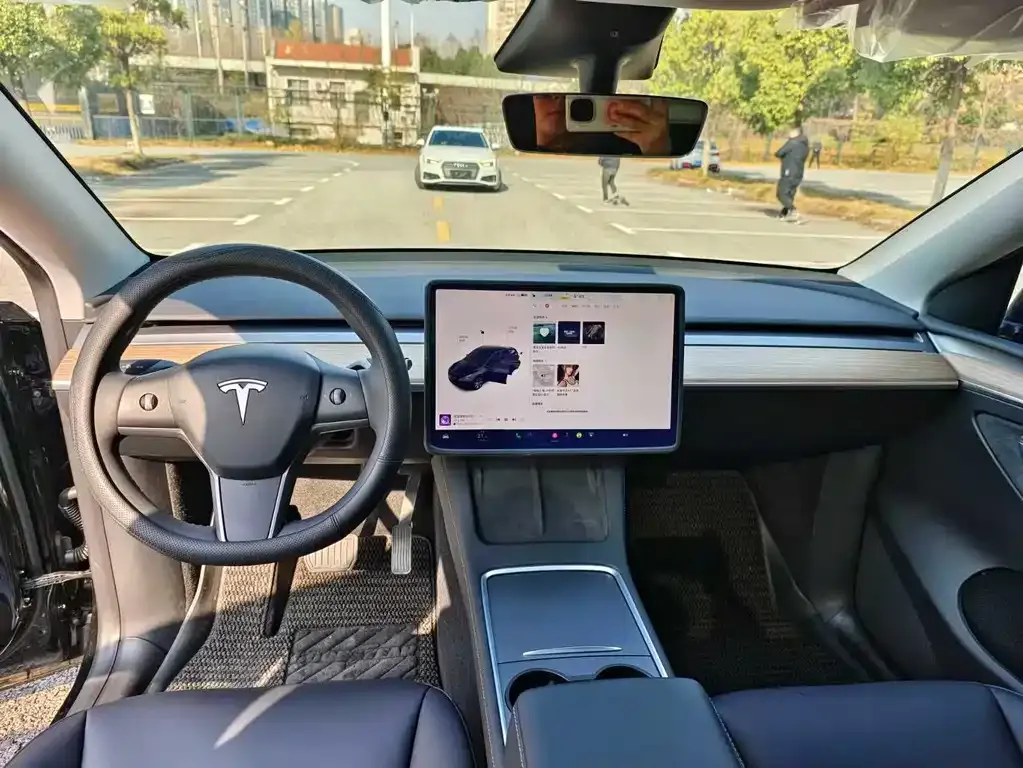 Tesla Model Y 2023 из CN, фото 8