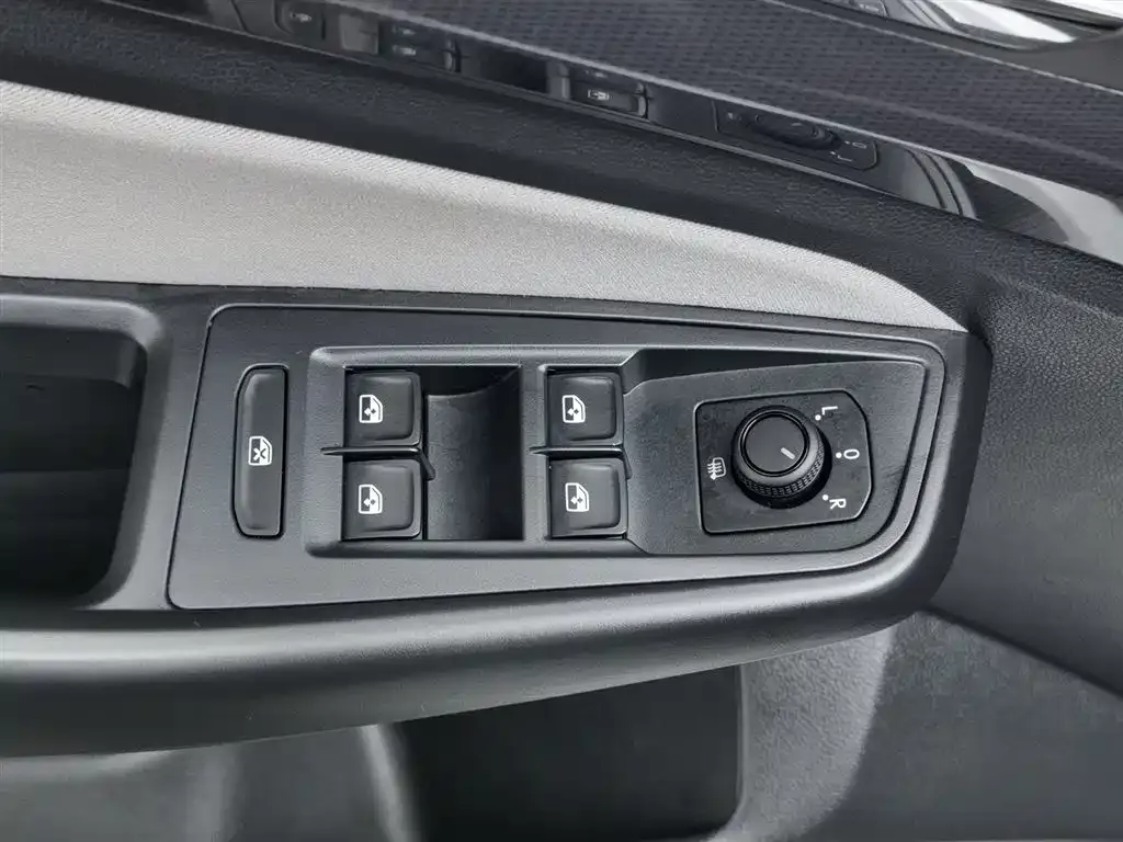 Volkswagen Bora 2024 из CN, фото 5
