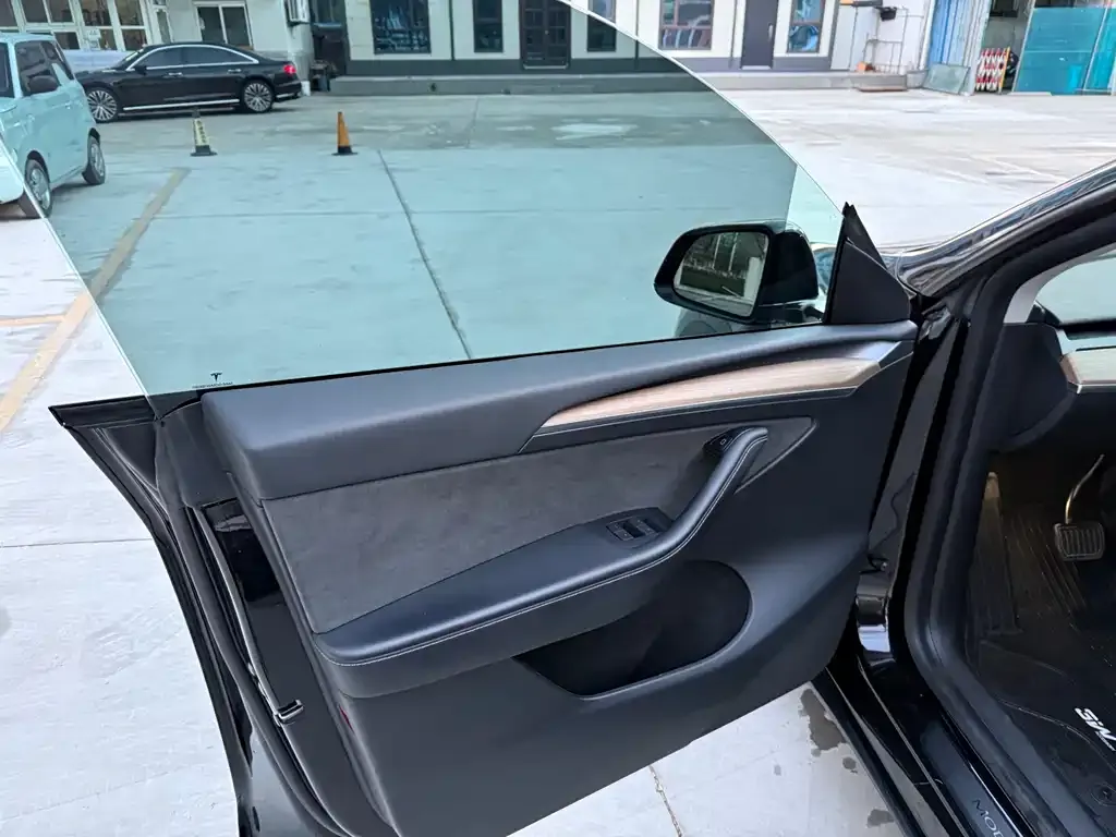 Tesla Model Y 2022 из CN, фото 10