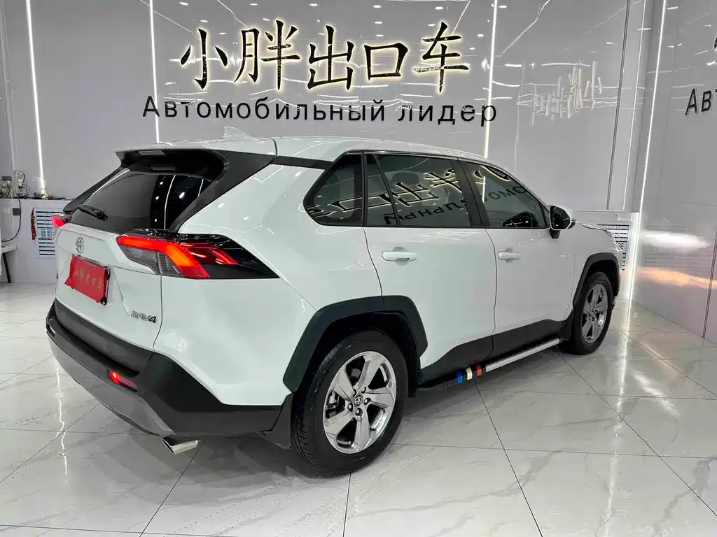 Toyota RAV4 2022 из CN, фото 5