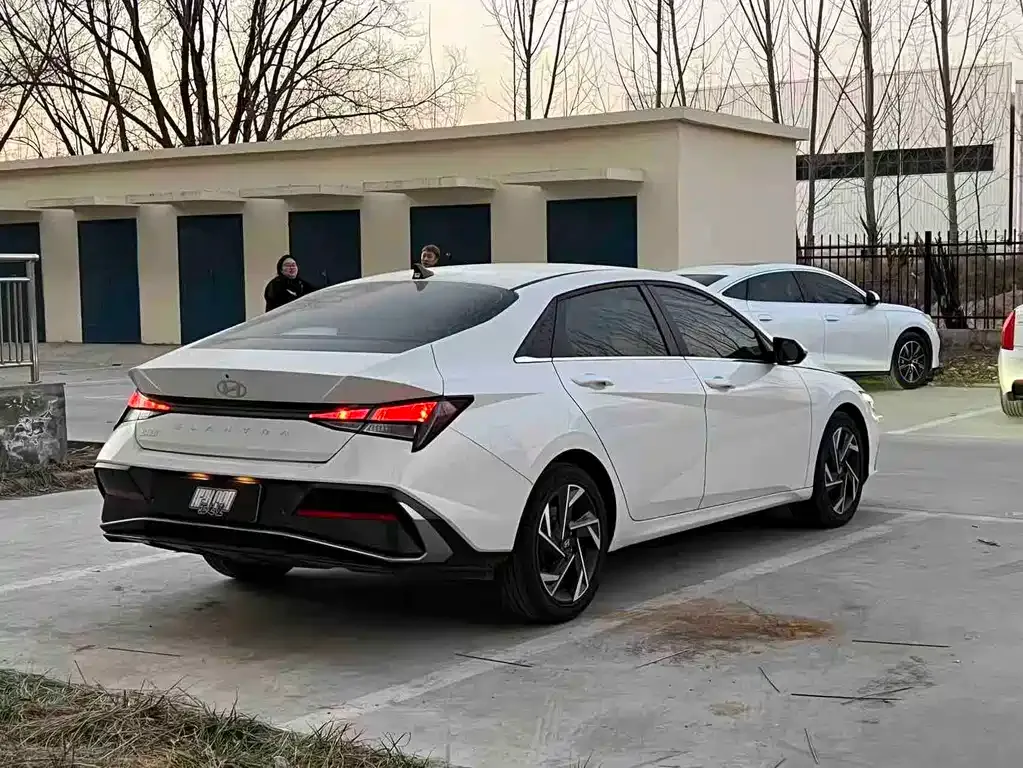 Hyundai Elantra 2025 из CN, фото 8