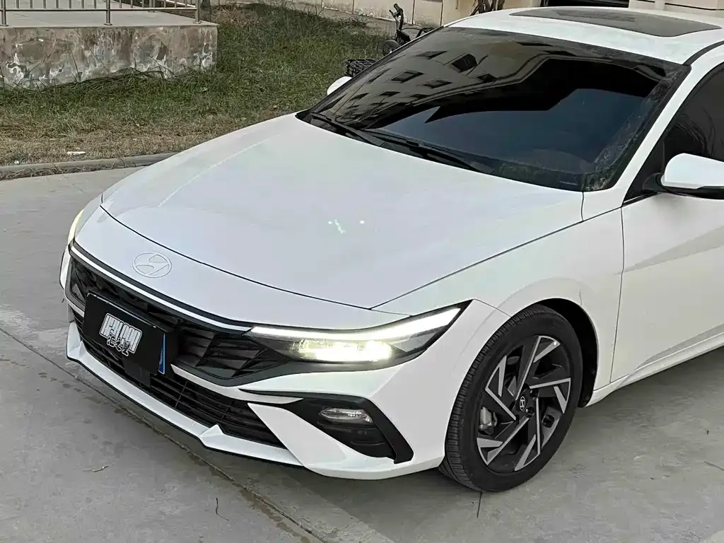Hyundai Elantra 2025 из CN, фото 4