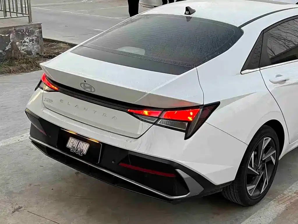 Hyundai Elantra 2025 из CN, фото 5