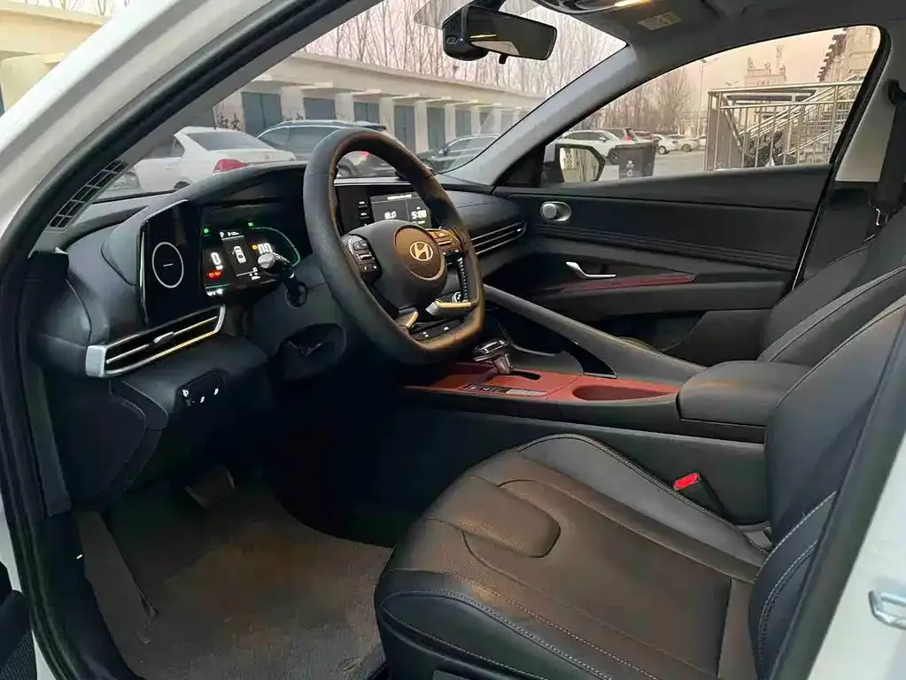 Hyundai Elantra 2025 из CN, фото 6