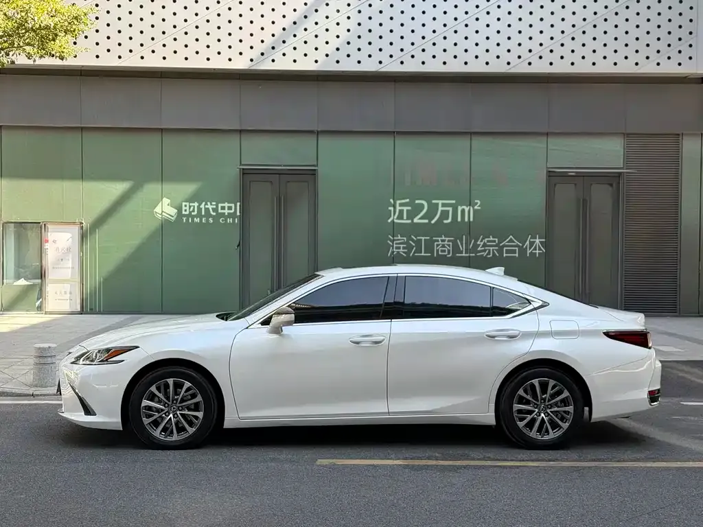 Lexus ES 2023 из CN, фото 6